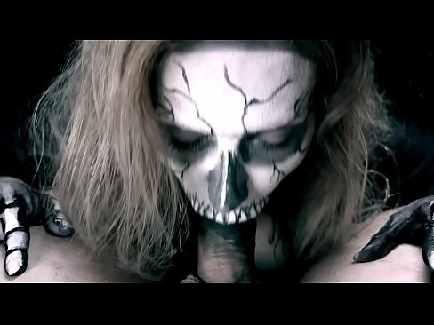 ❤️ Ragazza demonia chì succhia u cazzo cù a so bocca nera è ingoia cum. ❤️ Video sessu à porn co.chengchengsm4.top ☑